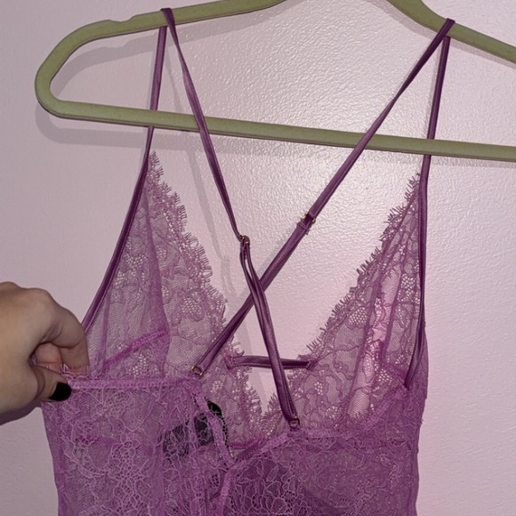 NWOT Victoria Secret Lace Plunge Slip - Picture 10 of 14